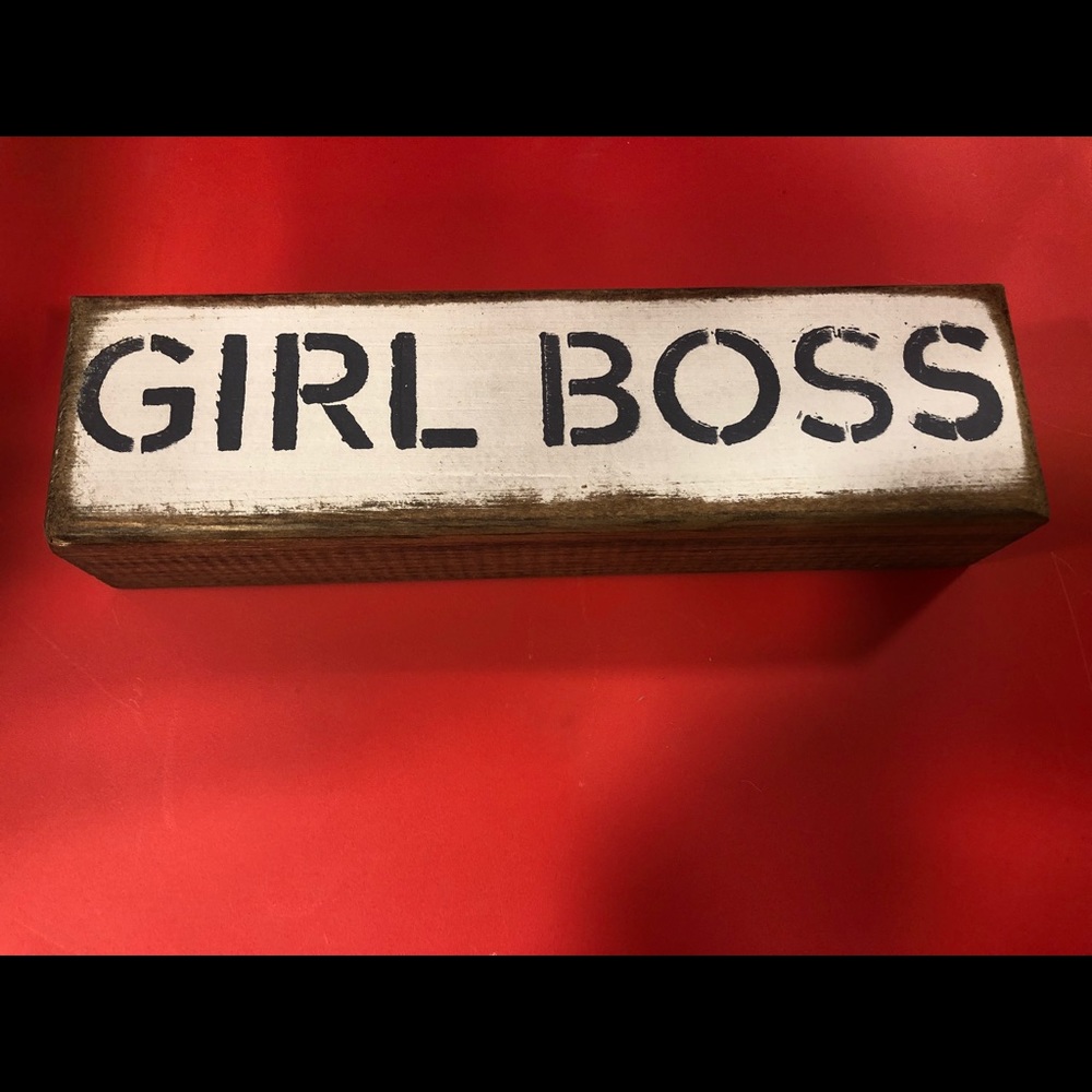 Meet your Posher, Elise